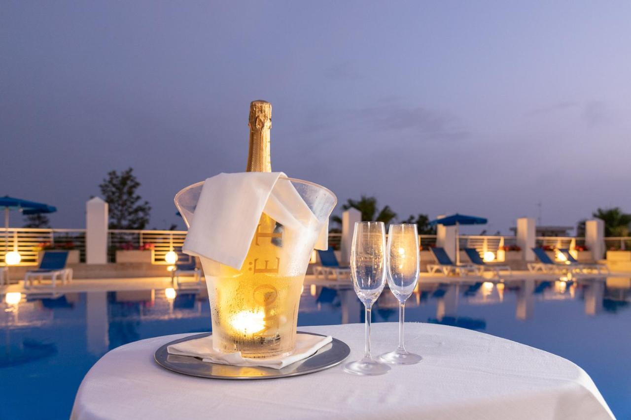 Club Azzurro Hotel & Resort بورتو سيساريو المظهر الخارجي الصورة