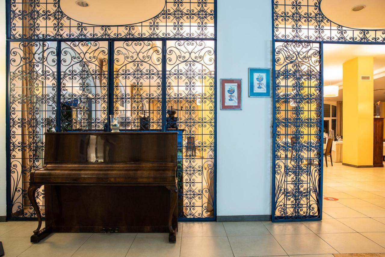 Club Azzurro Hotel & Resort بورتو سيساريو المظهر الخارجي الصورة